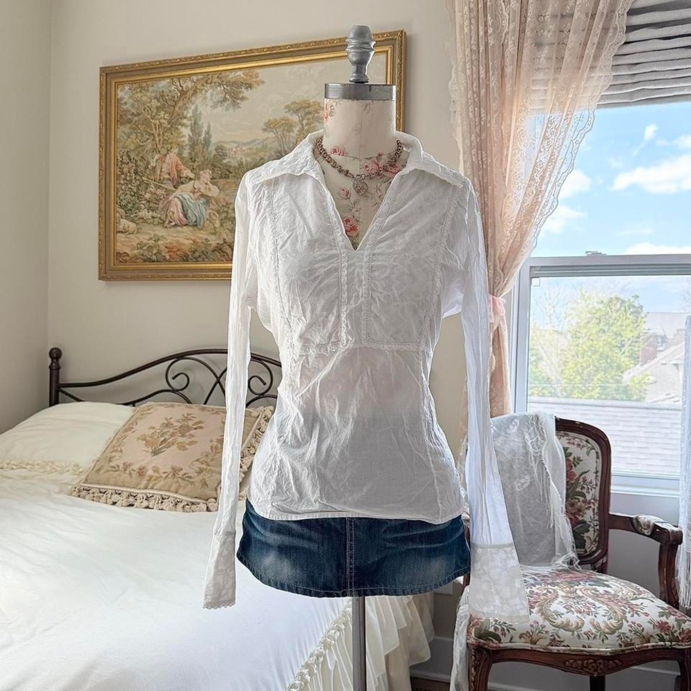 Y2K Contest white bell sleeve top‎ size large